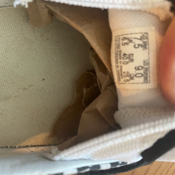 Vans off the wall Size 9
Good condition - Picture 6 of 6